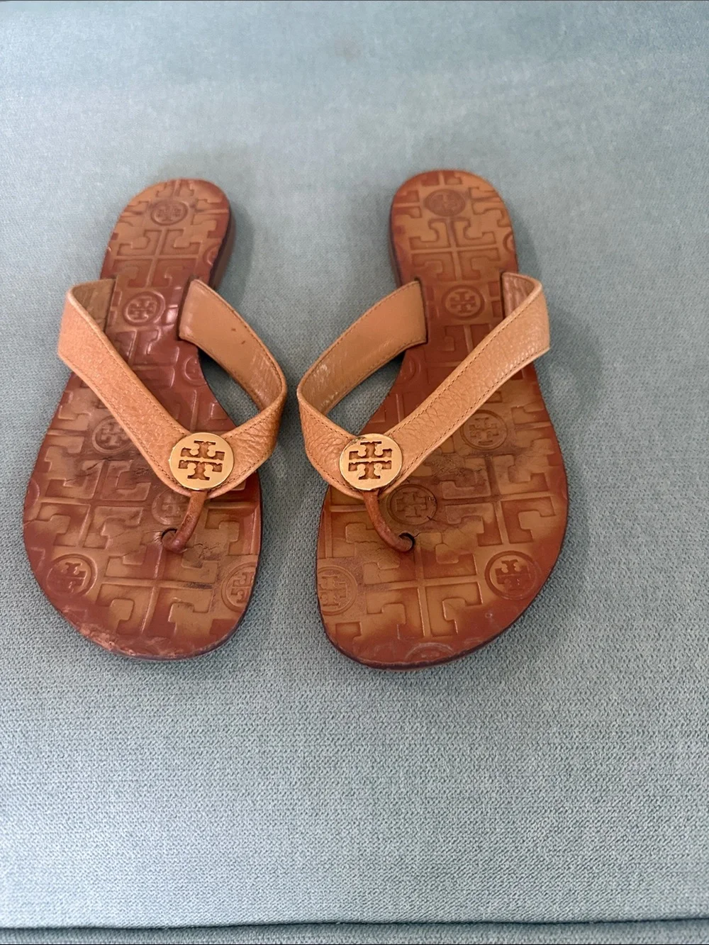 Tory Burch Leather Logo Flip Flops - Cognac/Tan